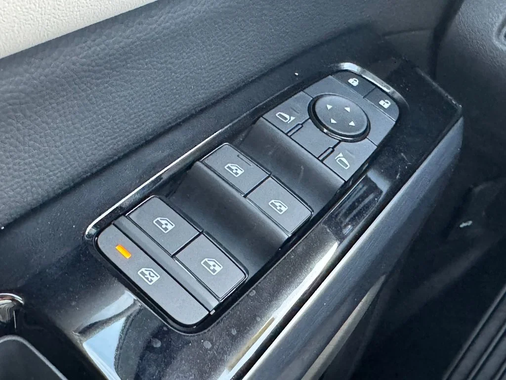New 2026 Gun Metallic Nissan SL image 18