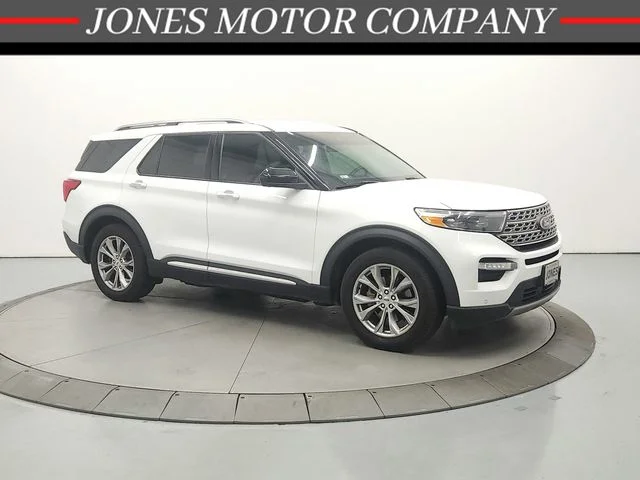 Used 2023 White Ford Limited image 1
