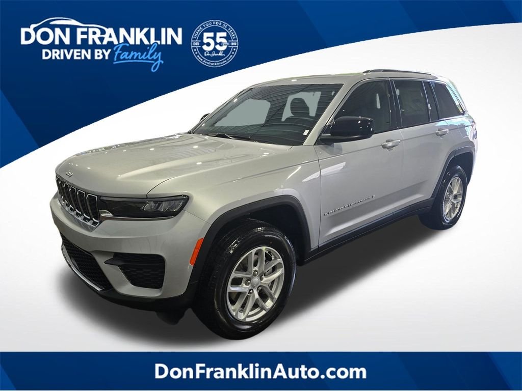 2026 Jeep Grand Cherokee Laredo 4x4's photo
