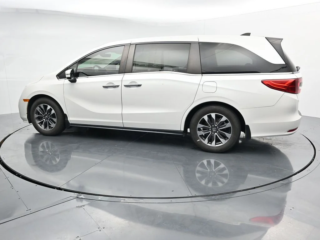 Used 2022  Honda EX-L image 4