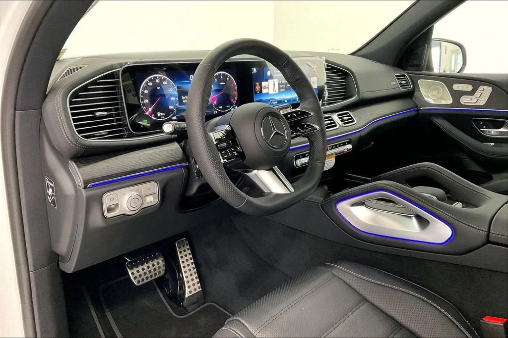 New 2026 MANUFAKTUR Moonlight White Magno Mercedes-Benz GLS 450 image 21