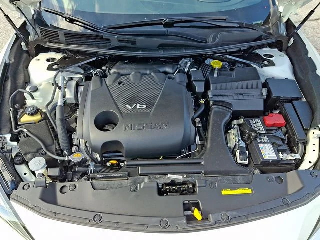Used 2023 White Nissan SR image 30