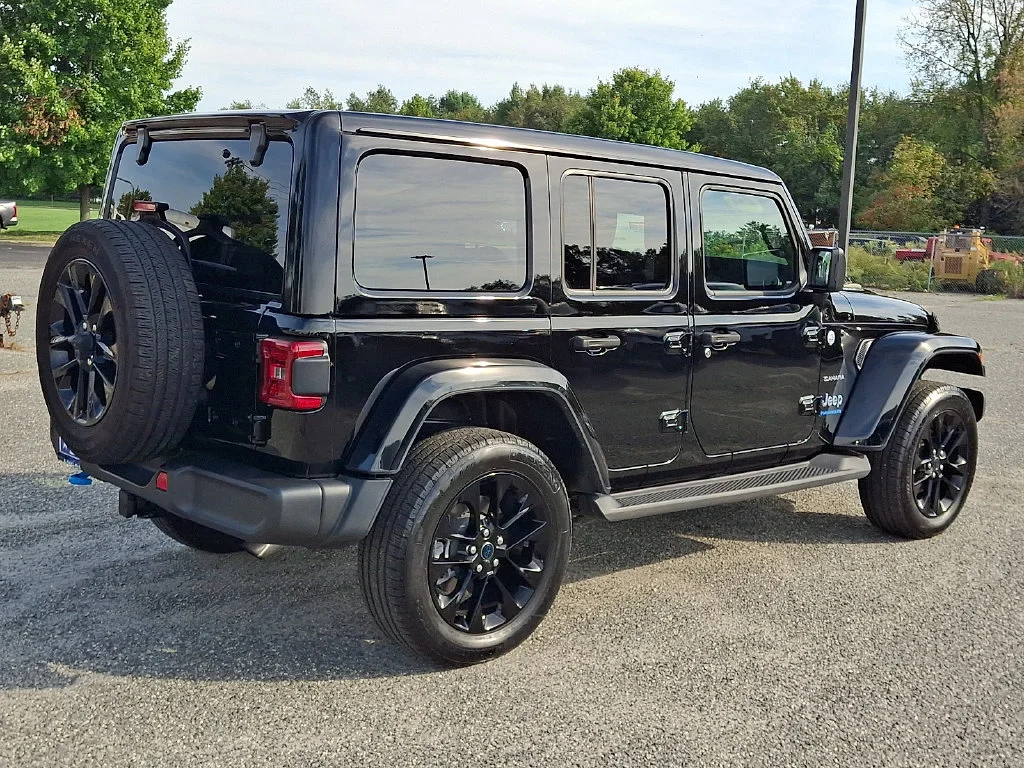 Used 2024 Black Jeep Sahara 4xe image 12