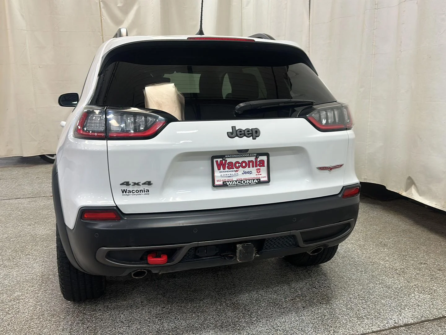 Used 2019 Bright White Clearcoat Jeep Trailhawk image 4