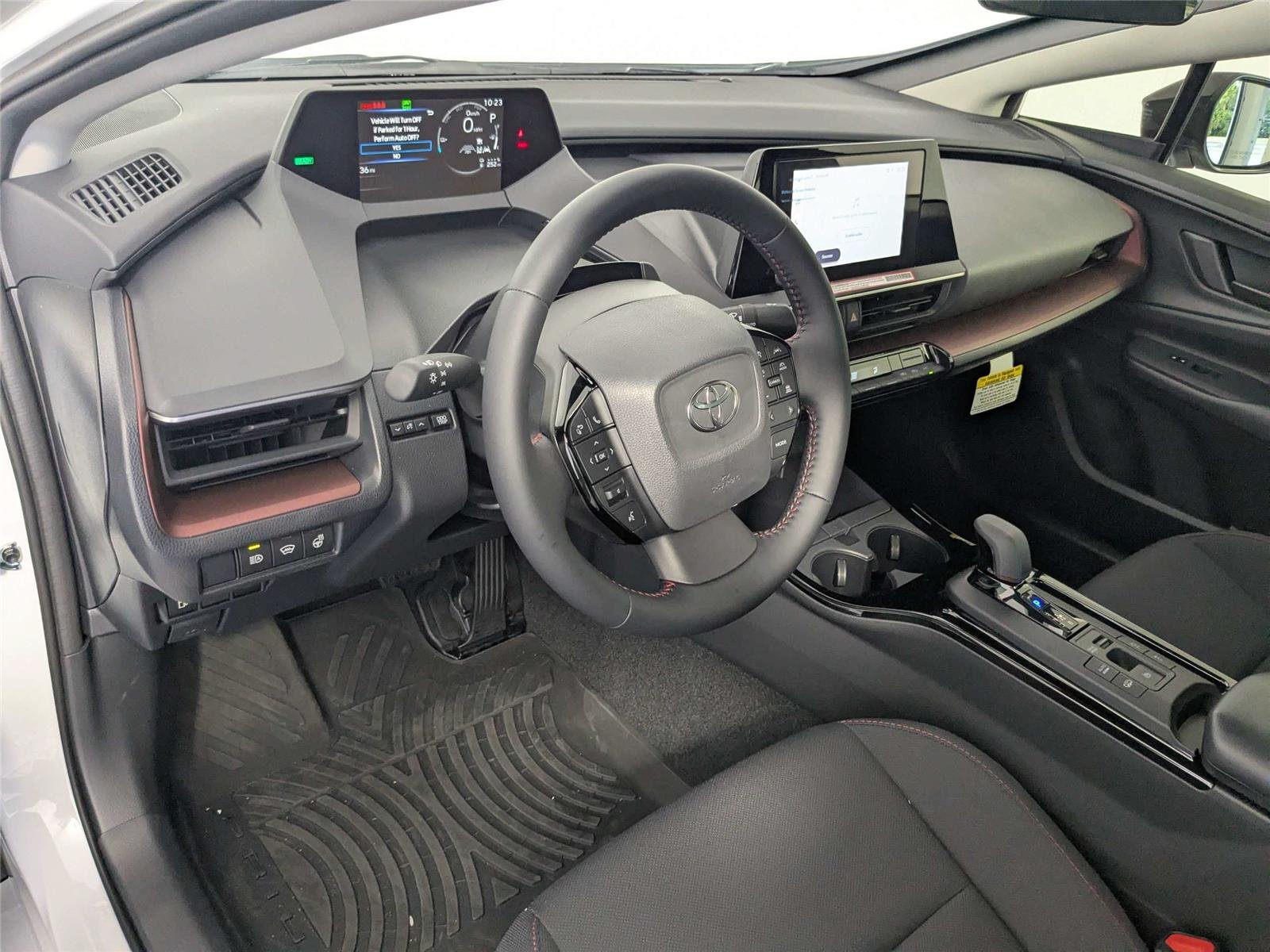 2026 Toyota Prius Plug-in Hybrid SE - Photo 11