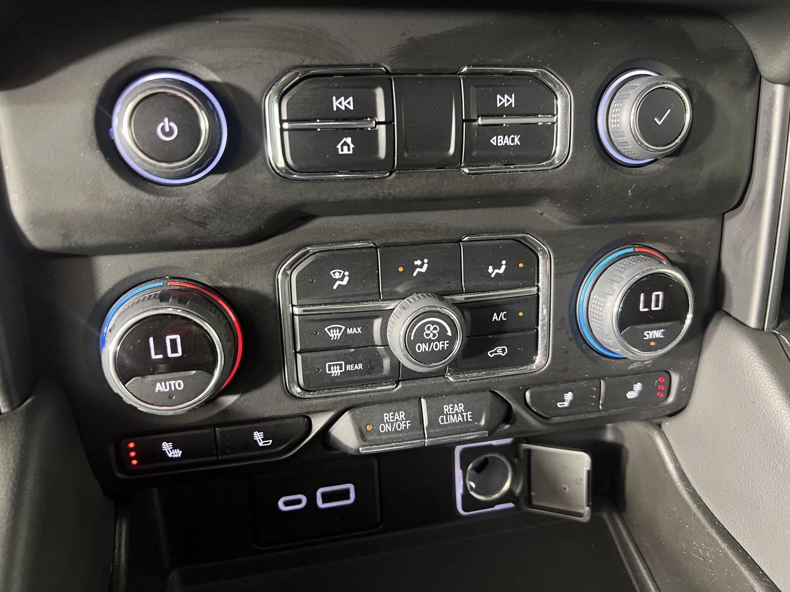 Used 2022 Summit White Chevrolet LT image 18
