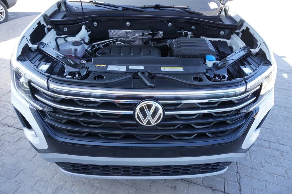 New 2026 White/off-white Volkswagen 2.0T Peak Edition image 32
