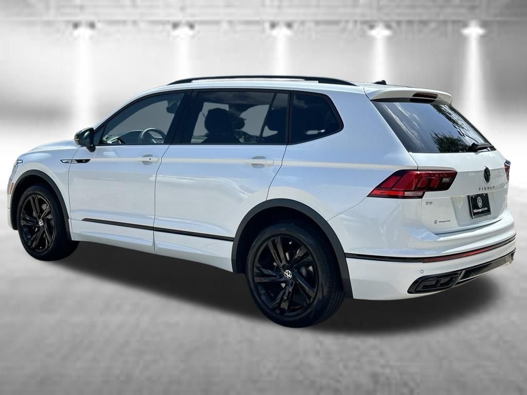 Certified Used 2023 White Volkswagen 2.0T SE R-Line Black image 3