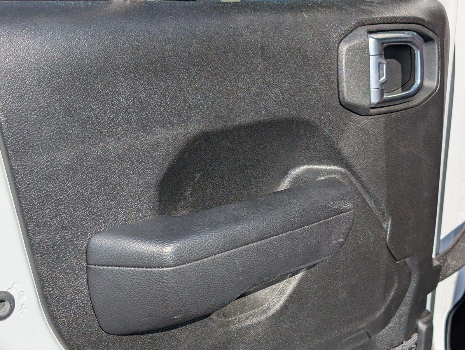 Used 2024 Bright White Clearcoat Jeep Rubicon image 34