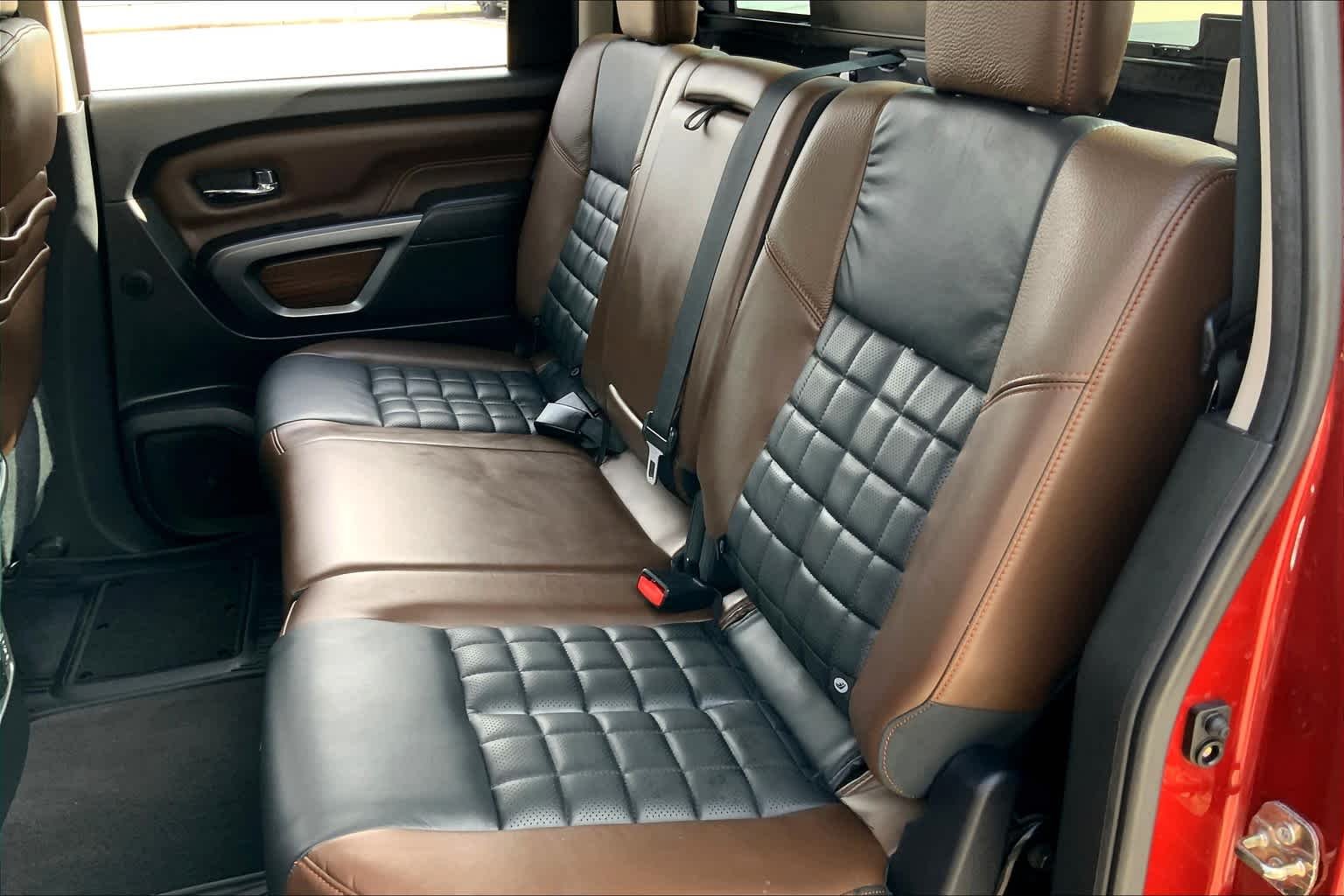 Used 2016  Nissan Platinum Reserve image 19