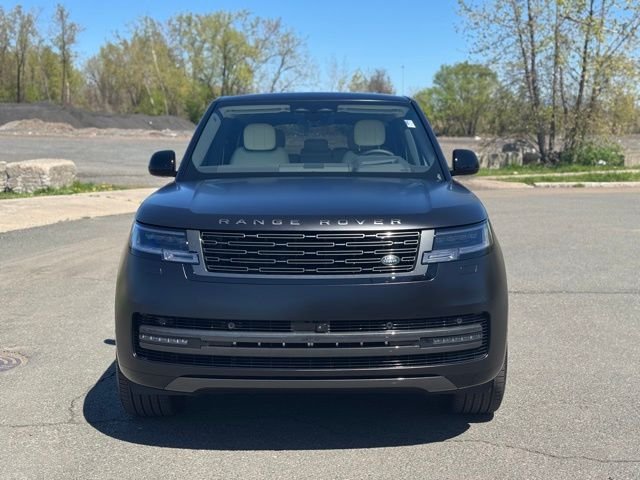 New 2026 Obsidian Black Satin Land Rover SE  LWB 7 SEAT image 8