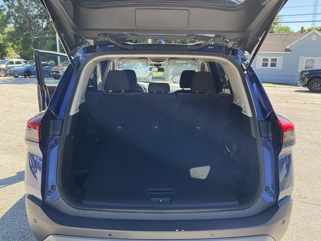 Used 2023 Blue Nissan SV image 22