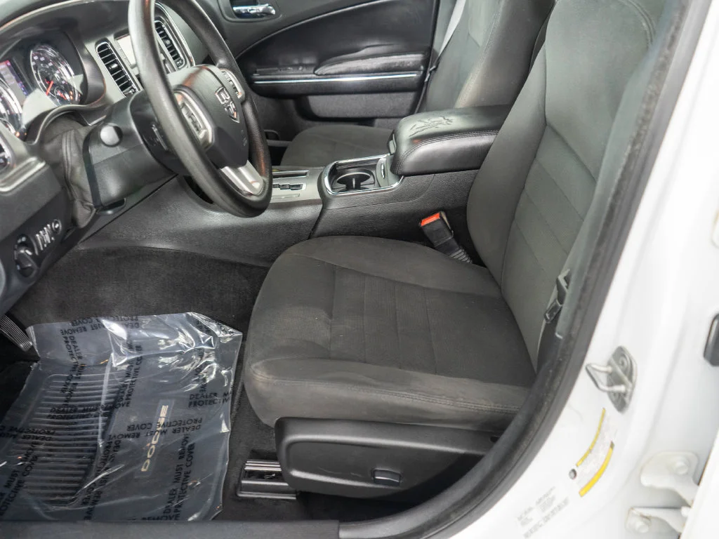 2014 Dodge Charger SE - Photo 10