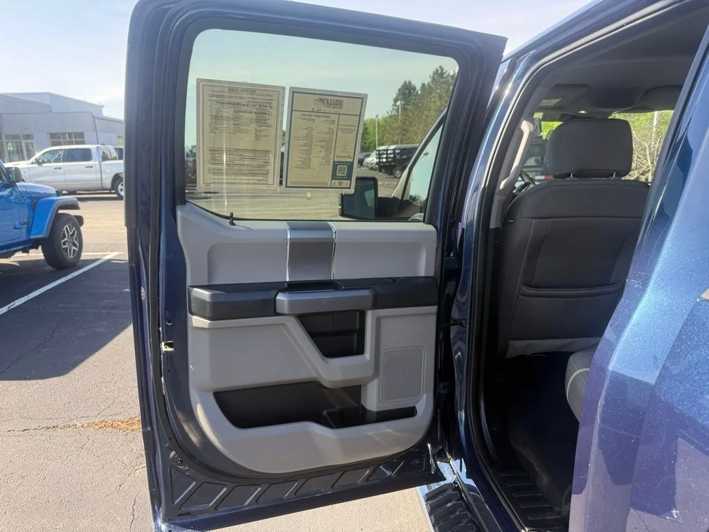 Used 2019 Gray Ford XLT image 28
