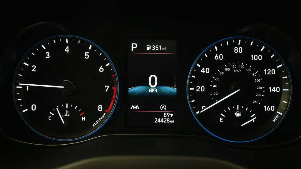 Used 2023 Black Hyundai SEL image 10