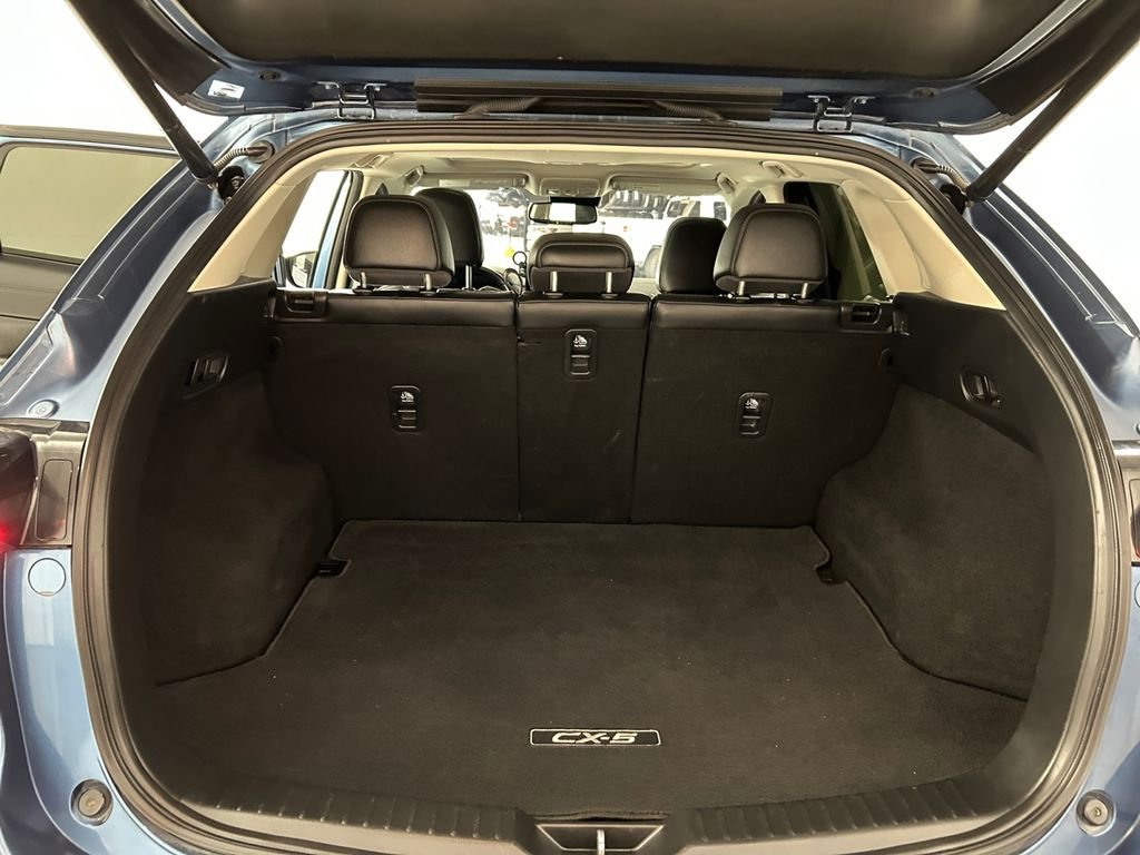 Used 2021 Blue Mazda Grand Touring Reserve image 27