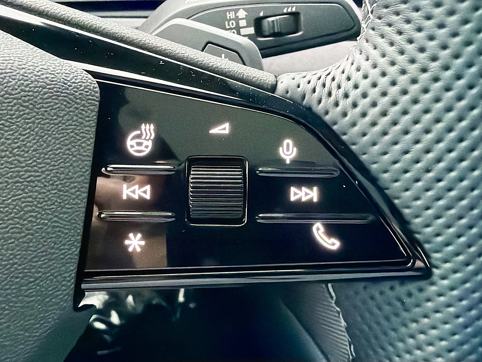New 2026 Glacier White Metallic Audi Premium Plus image 37