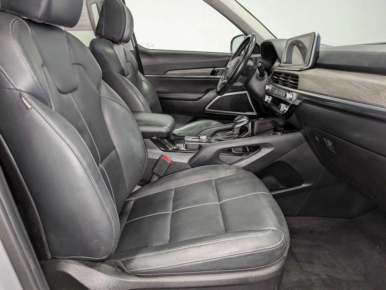 Used 2022 Wolf Gray Kia EX image 43