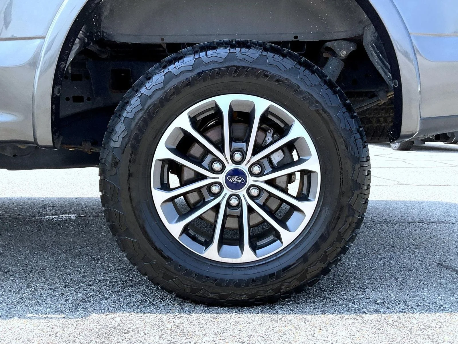 Used 2020 Gray Ford XLT image 22