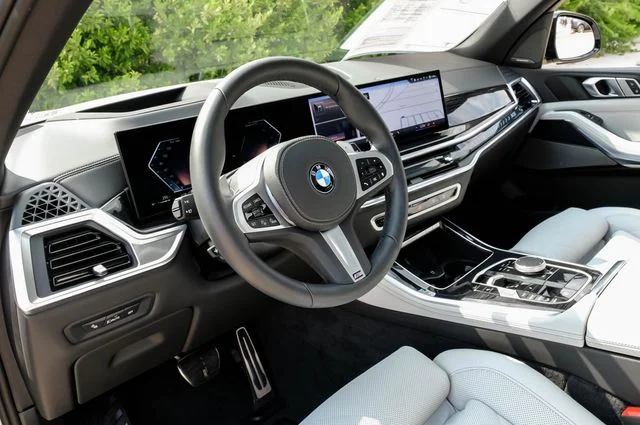 Used 2026 Alpine White BMW xDrive40i image 3