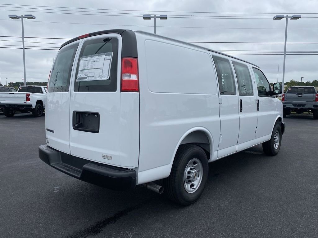 2025 Chevrolet Express Cargo Work Van - Photo 13