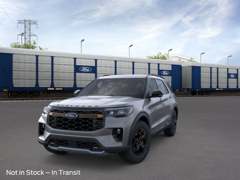 New 2026 Carbonized Gray Metallic Ford Tremor image 2