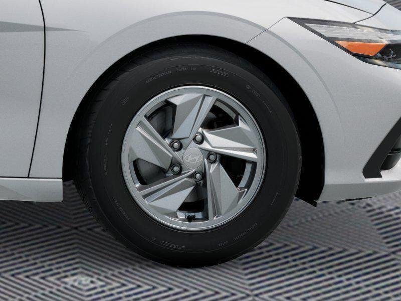 New 2026 White Hyundai SE image 59