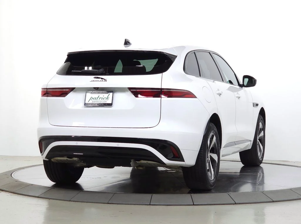 Used 2025  Jaguar P250 R-Dynamic S image 9