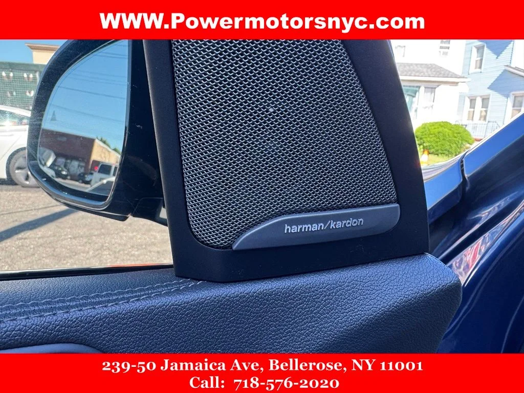 Used 2021 Blue BMW xDrive40i image 23