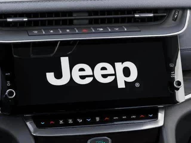 New 2026 Bright White Clear-Coat Exterior Paint Jeep Laredo Altitude image 3