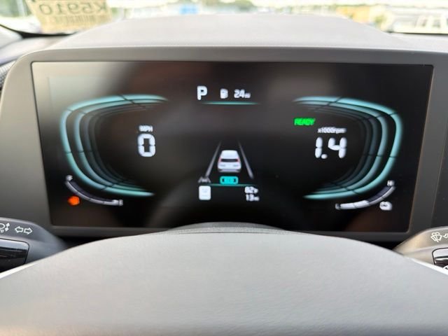 New 2026 Snow White Pearl Kia LX image 16