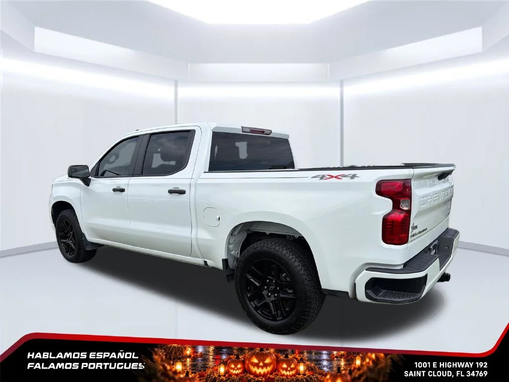 Used 2024 Summit White Chevrolet Custom image 3