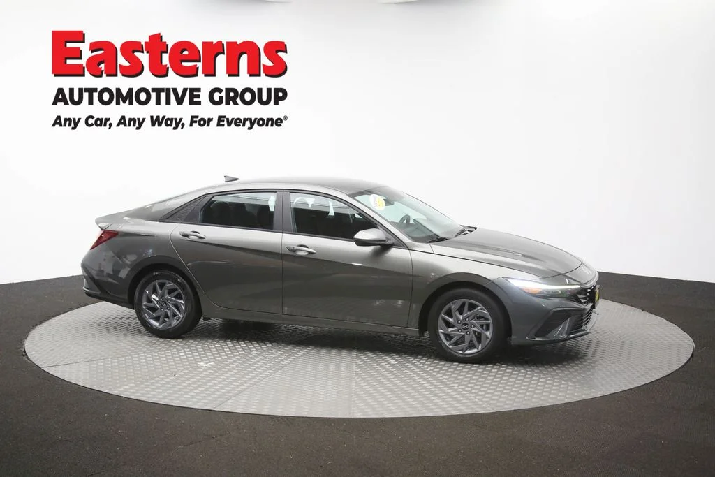 Used 2024 Gray Hyundai SEL image 45