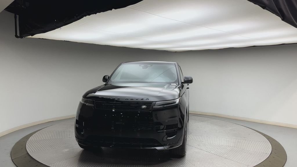 New 2026 Santorini Black LAND ROVER Dynamic SE image 7