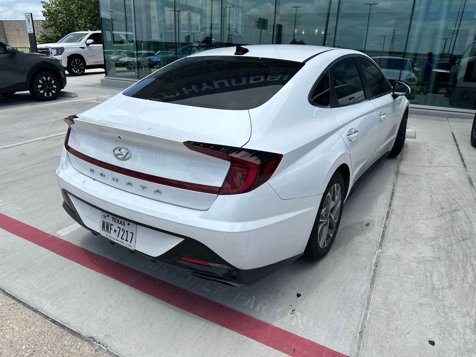 Used 2020 Quartz White Hyundai SEL image 7