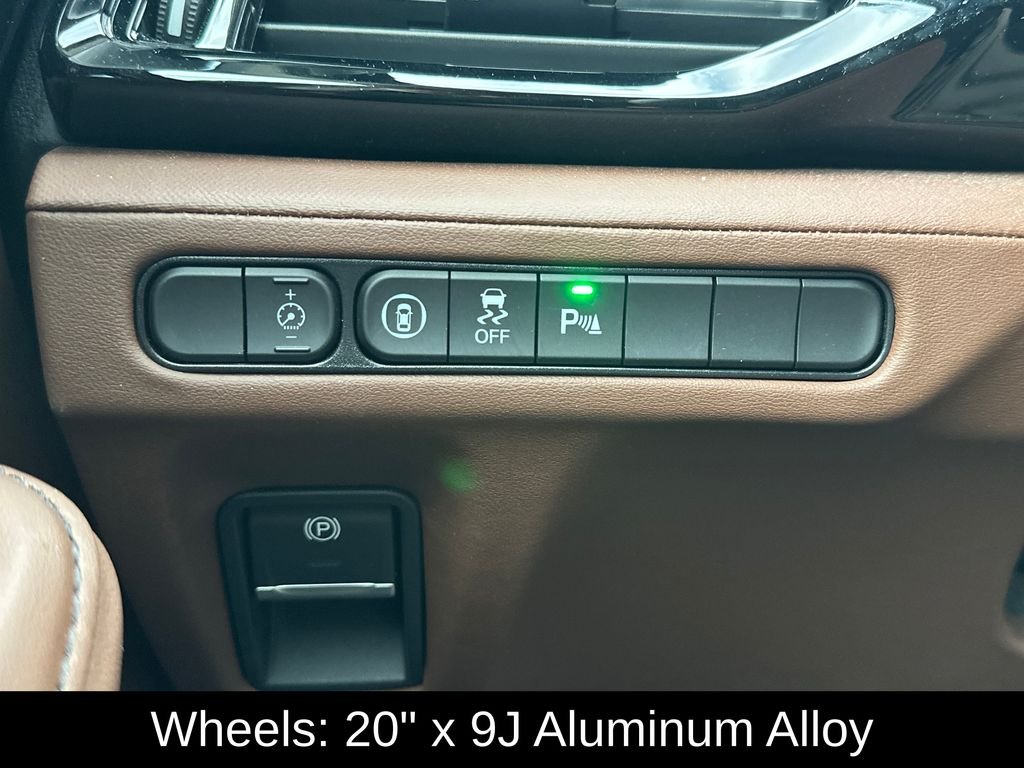 Used 2025 Liquid Carbon Metallic Acura Technology Package image 19