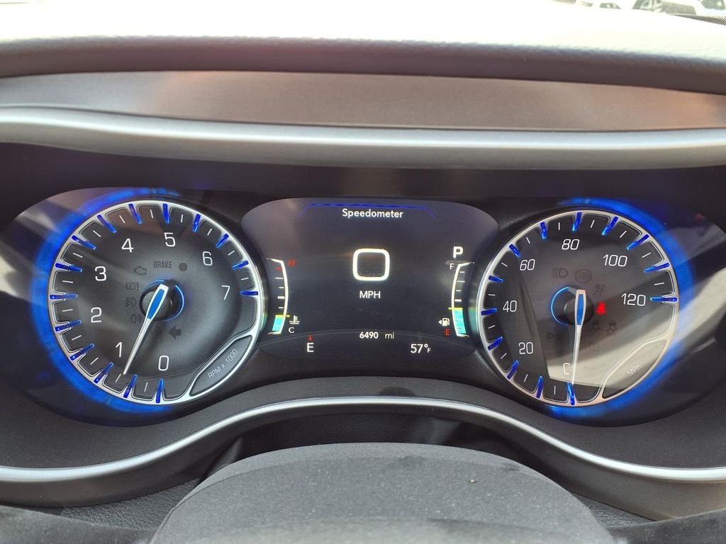 Used 2026 Silver Chrysler Select image 21