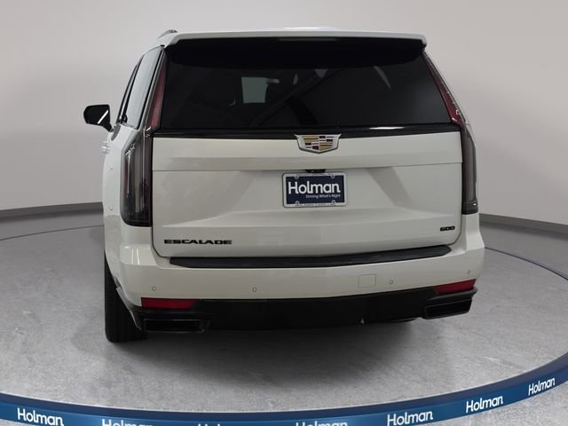 Used 2021 White Cadillac Sport image 7