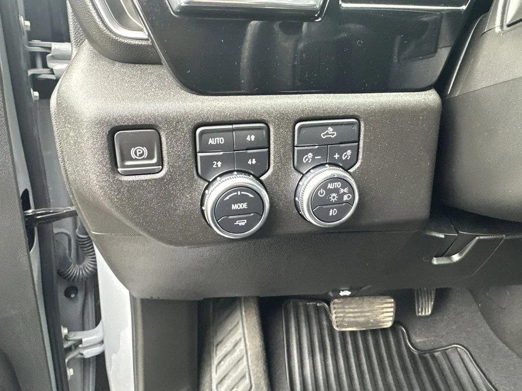 Certified Used 2024 Gray GMC Elevation image 15