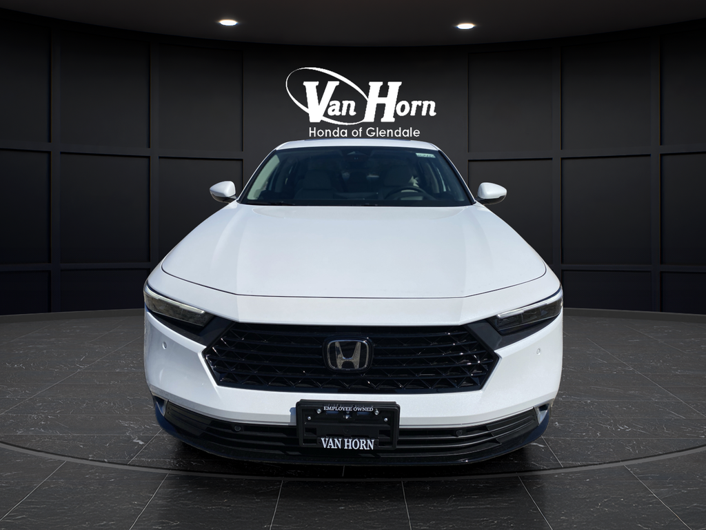 New 2026 Platinum White Pearl Honda Touring image 3