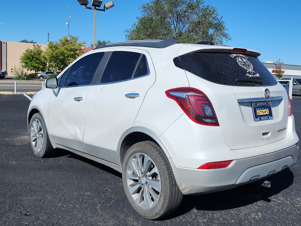 Used 2019 White Frost Tricoat Buick Preferred image 8