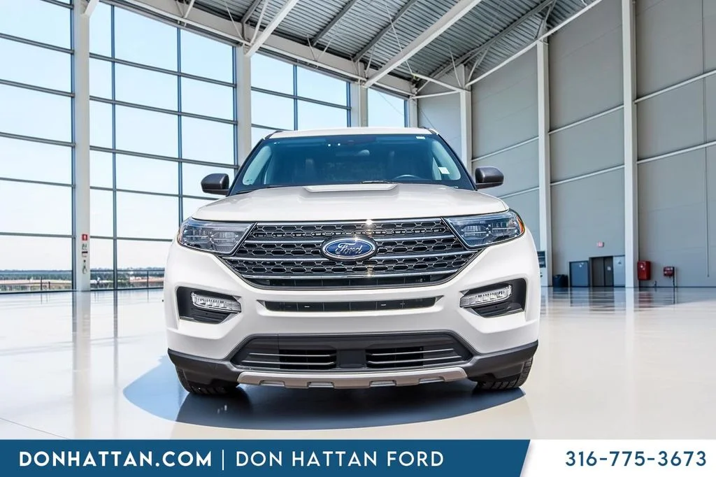 Used 2023 White Ford XLT image 28