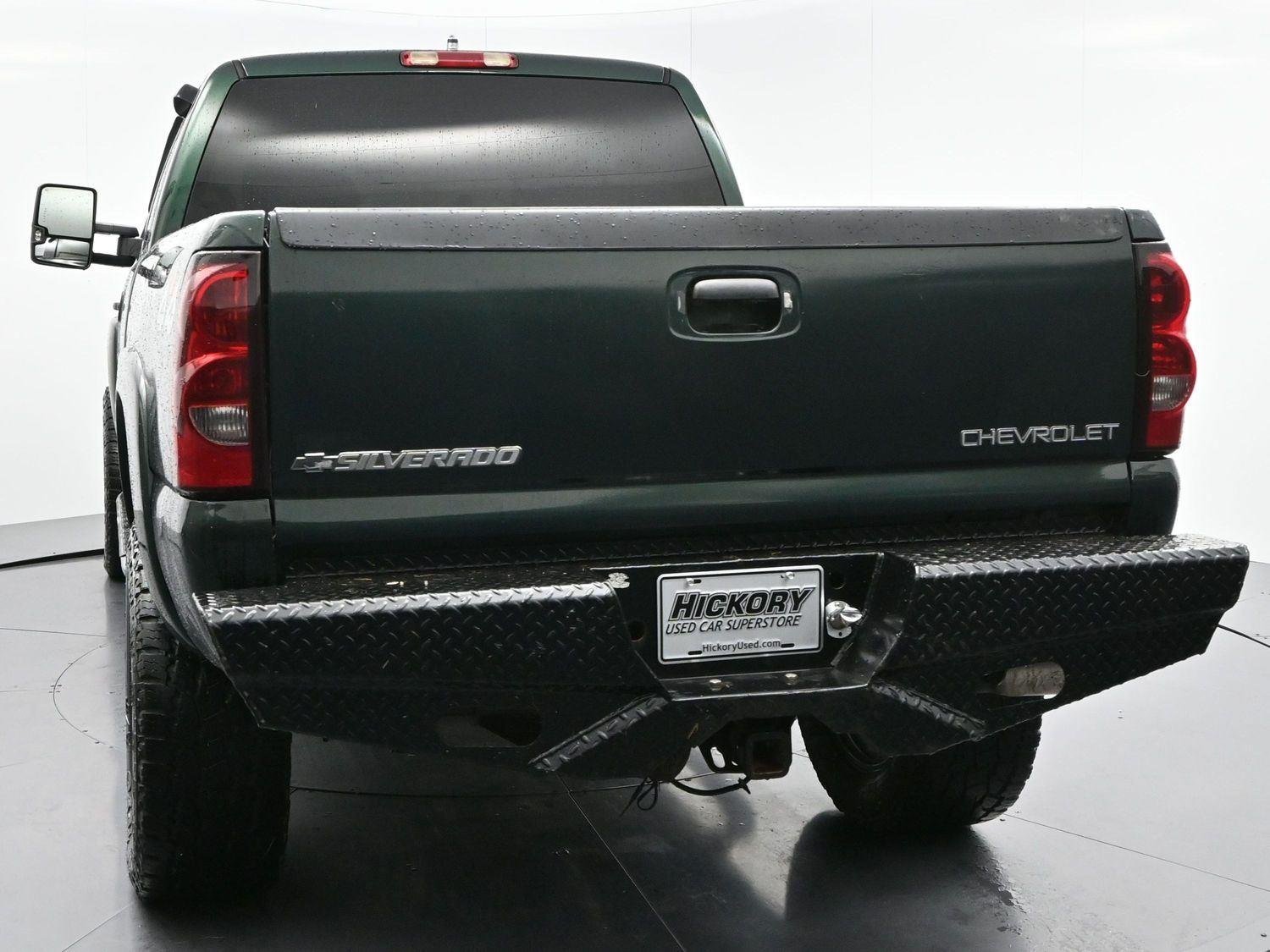 Used 2005 Dark Green Metallic Chevrolet LS image 6
