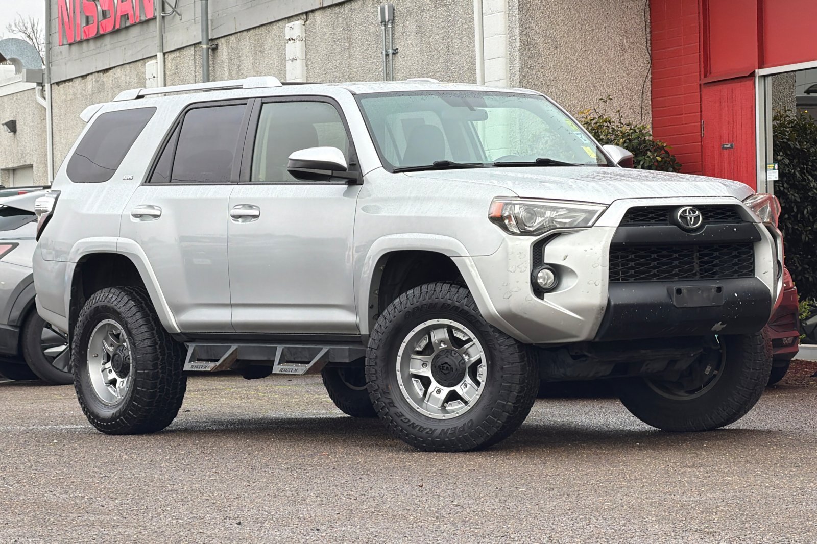 Used 2017 Silver Toyota SR5 image 2