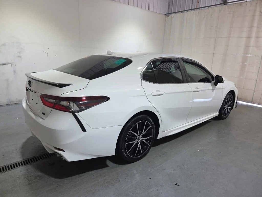 Used 2023 White Toyota SE image 9