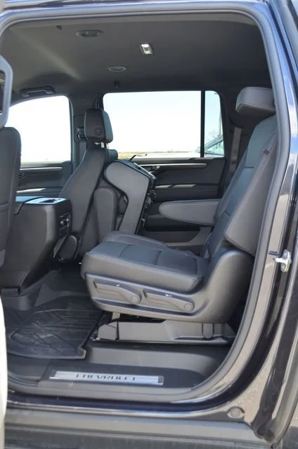 2026 Chevrolet Suburban LT - Photo 41