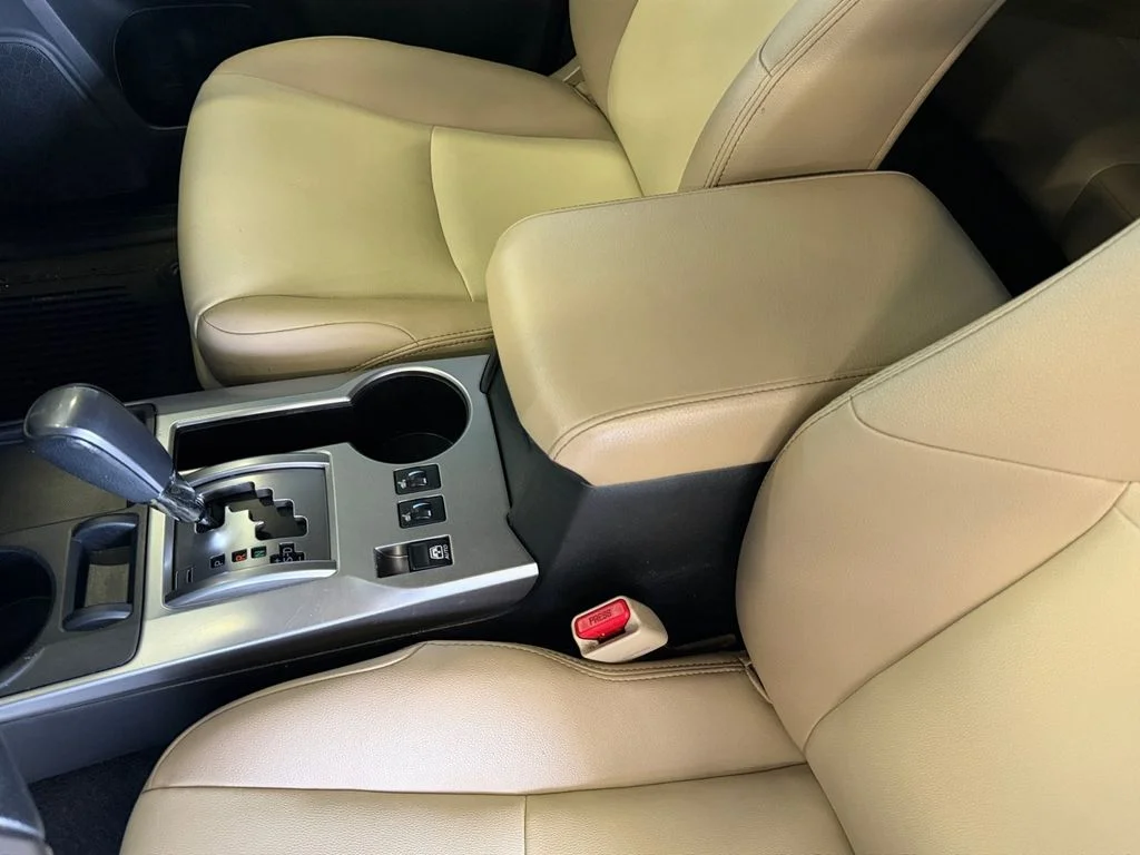 Used 2022 White Toyota SR5 Premium image 9