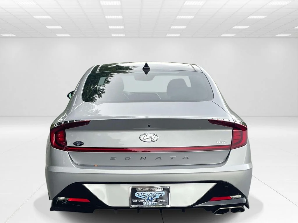 Used 2023 Silver Hyundai SEL Plus image 5