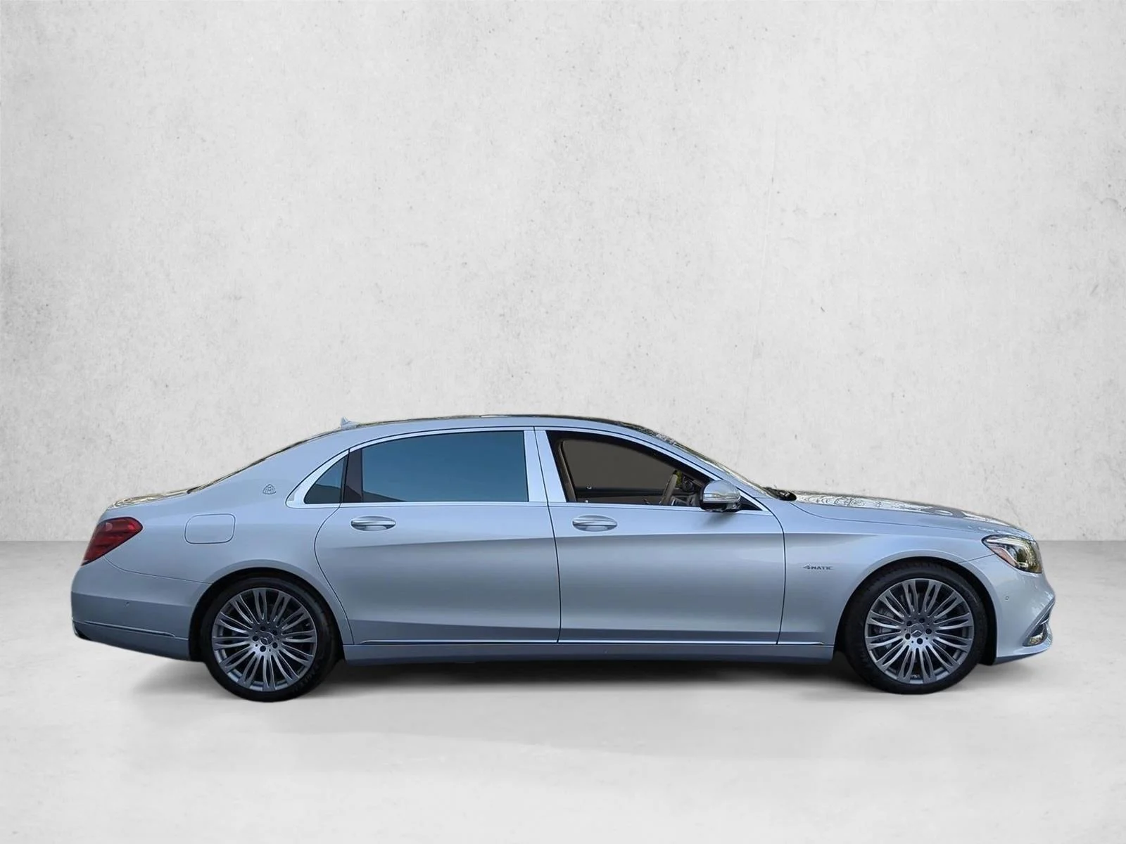Used 2020 Iridium Silver Metallic Mercedes-Benz Maybach S 560 image 4