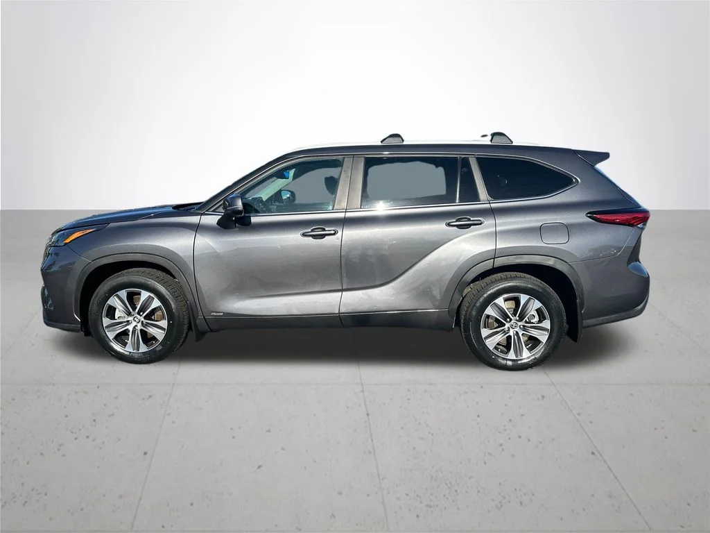 Used 2023 Gray Toyota XLE image 10